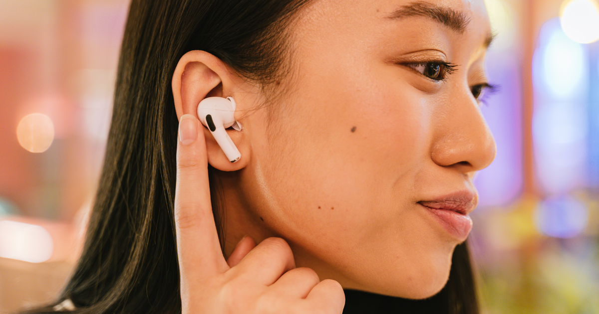 cara mengeluarkan air dari earphone