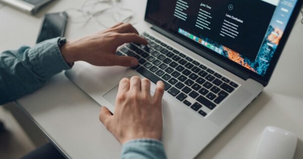 7 Cara Mengetahui Spesifikasi Laptop dengan Mudah dan Cepat Illustration 