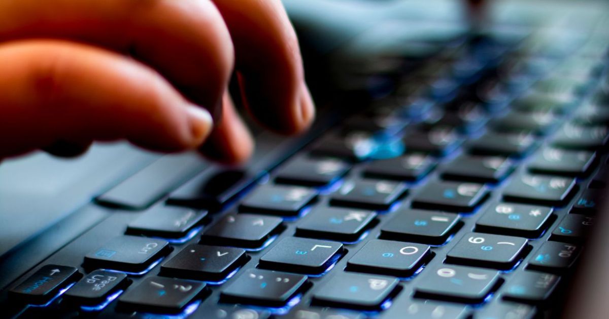 keyboard tidak bisa mengetik