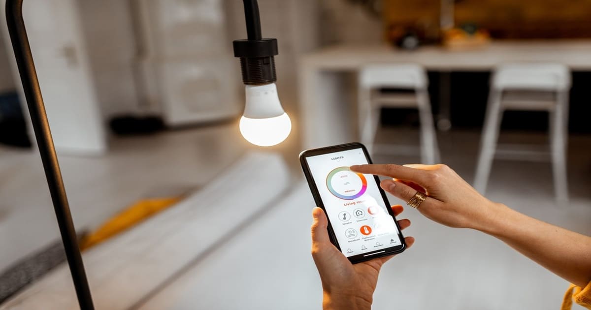 10 Contoh Smart Home dan Smart Elektronik Canggih 2025: Smart Bohlam