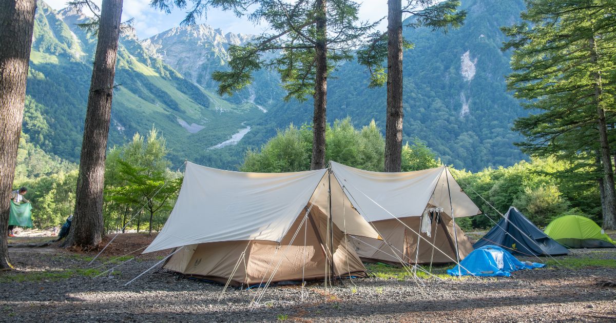 Daftar Barang Wajib Saat Camping