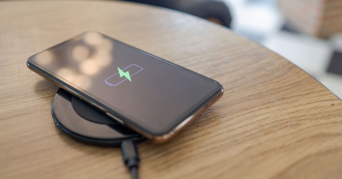 Cara Tahu HP Bisa Pakai Fast Charging atau Tidak