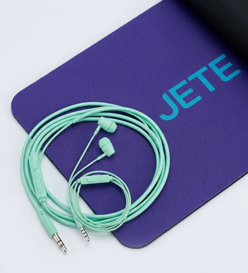 JETE Headset and Mousepad